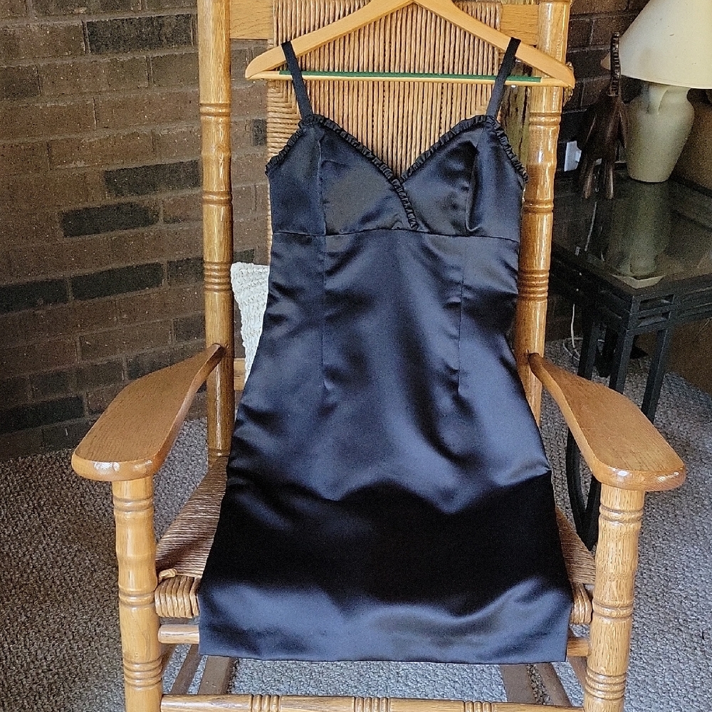 White House Black Market, little black, ruffle neck  shelth dress, size 2